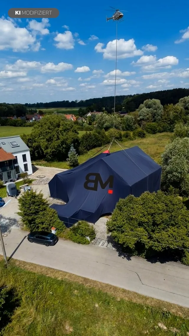 Standbild aus dem KI-Objektvideo: Haus aus der Luft